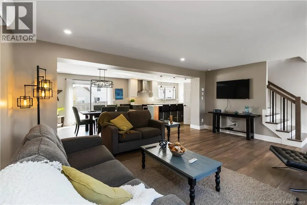 33 Camrose Crescent