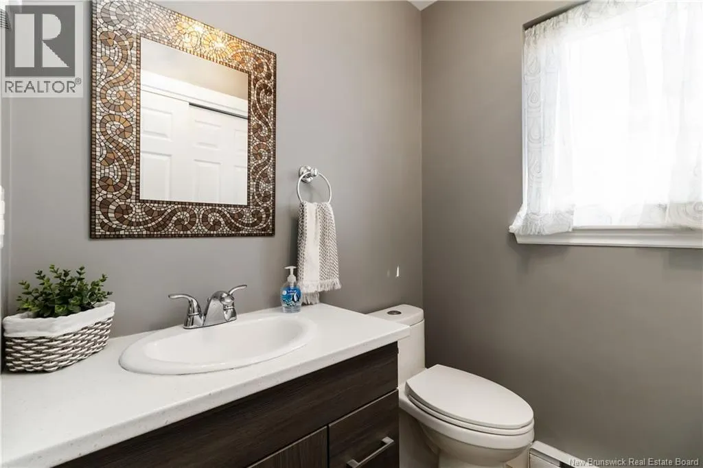 33 Camrose Crescent