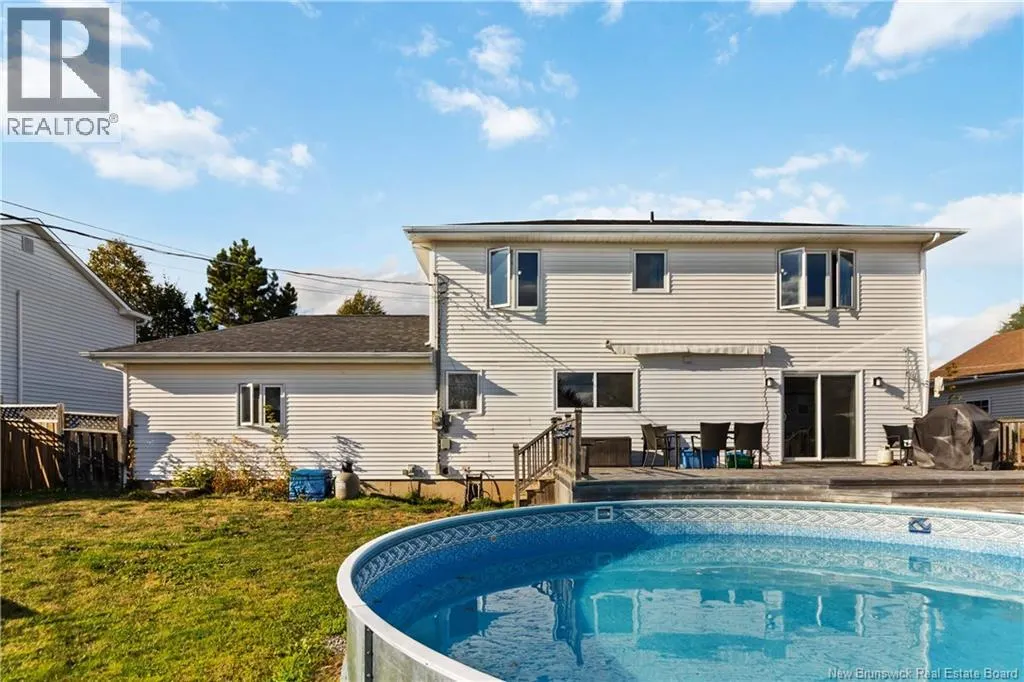 33 Camrose Crescent