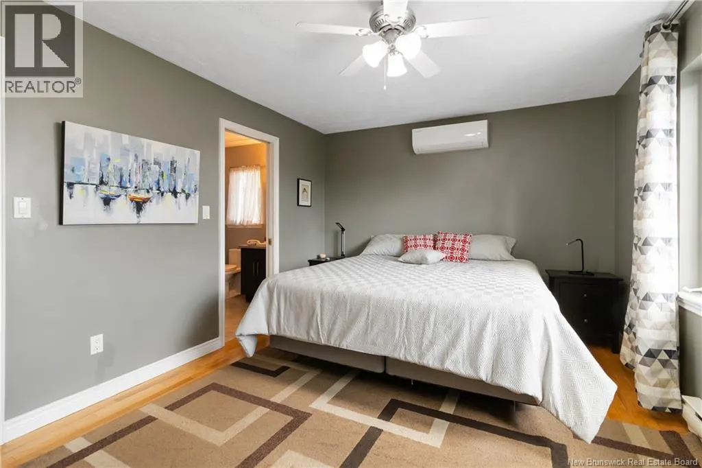 33 Camrose Crescent