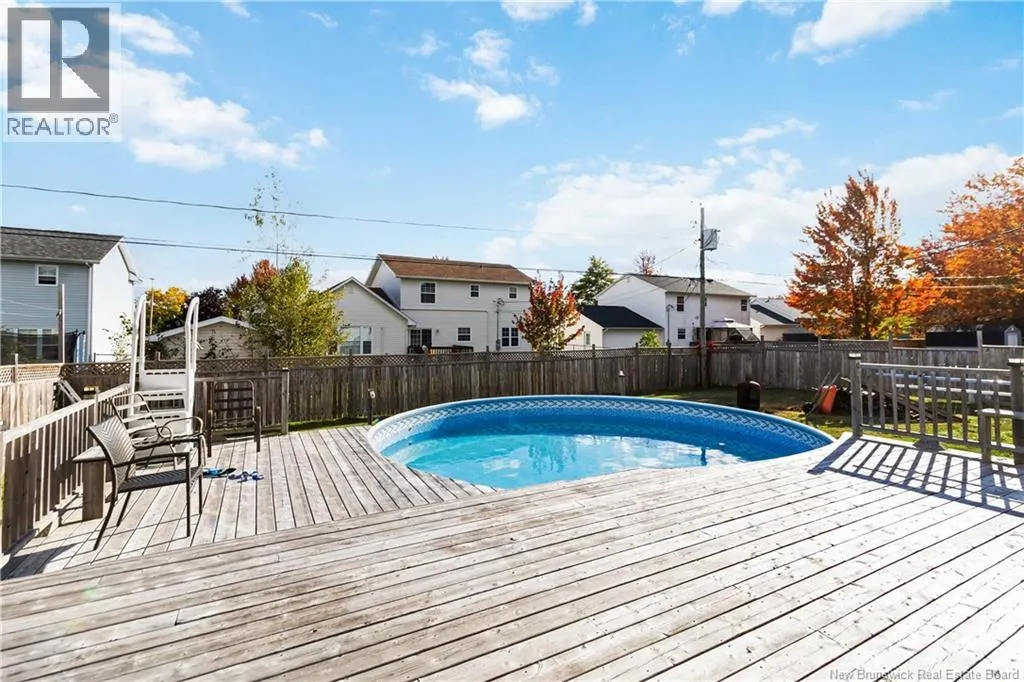33 Camrose Crescent