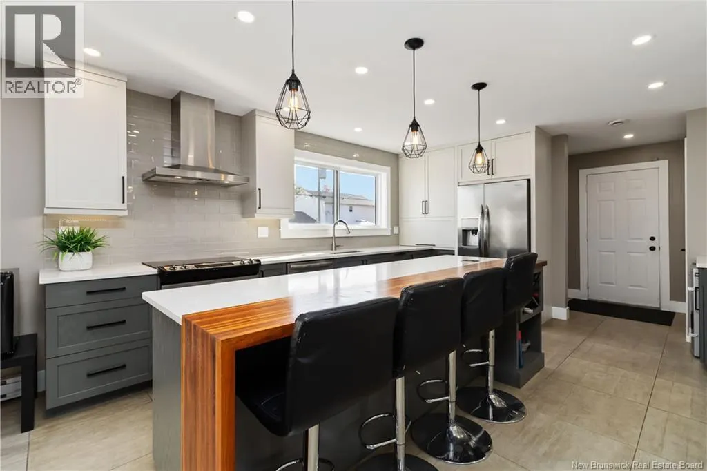 33 Camrose Crescent