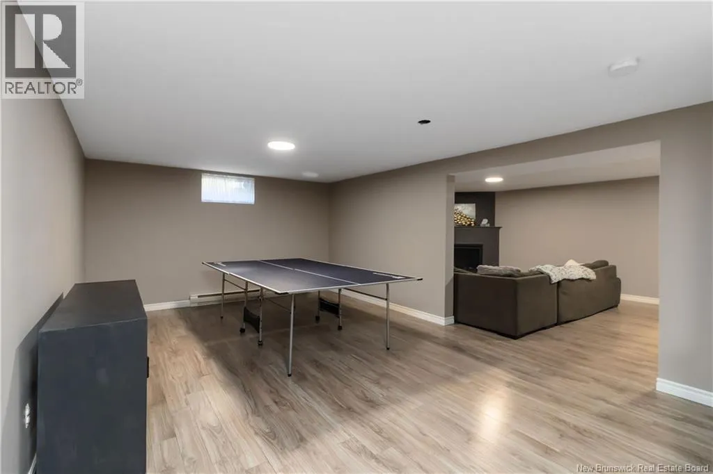 33 Camrose Crescent