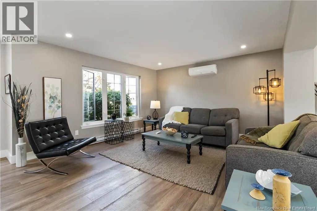 33 Camrose Crescent