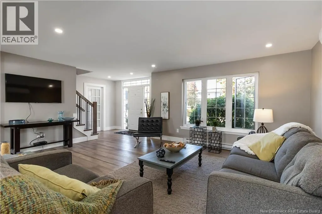 33 Camrose Crescent