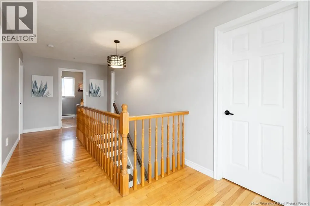 33 Camrose Crescent