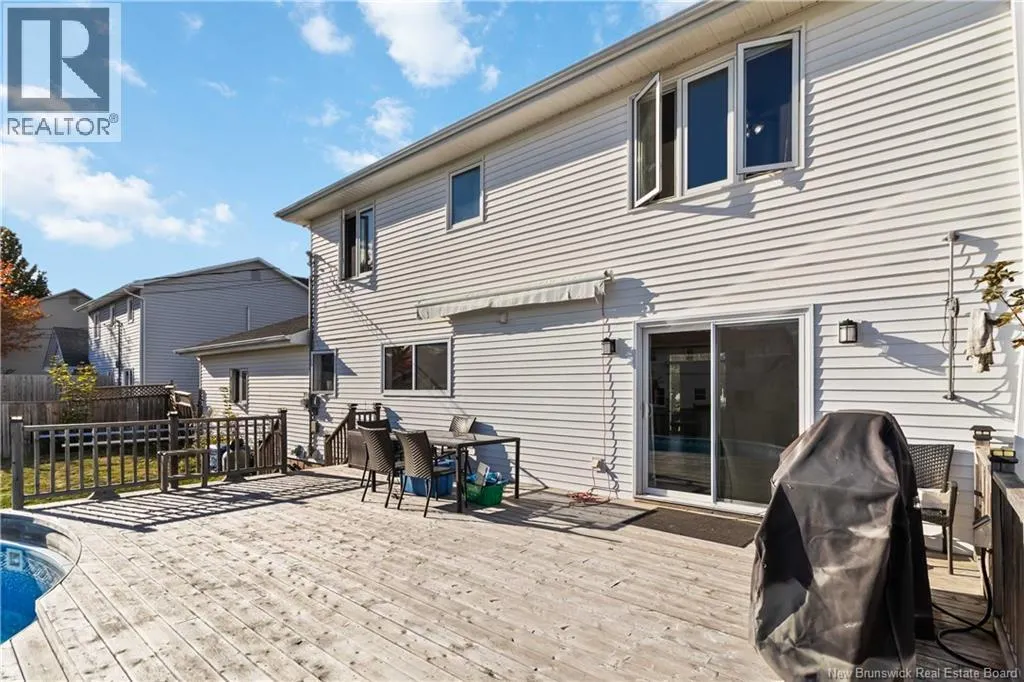 33 Camrose Crescent
