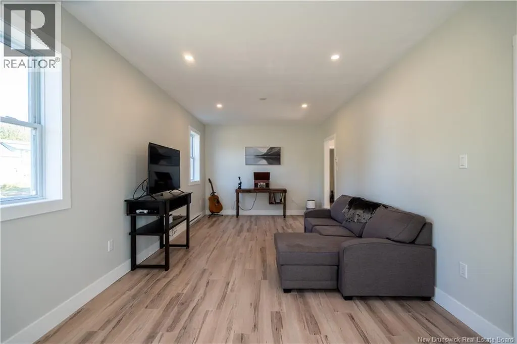 8 Dufferin Road