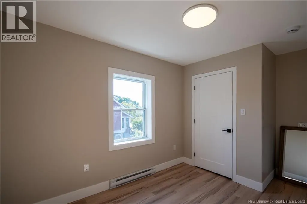 8 Dufferin Road