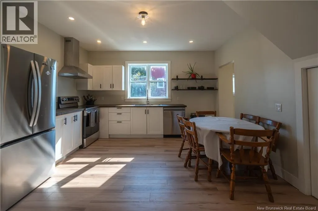 8 Dufferin Road