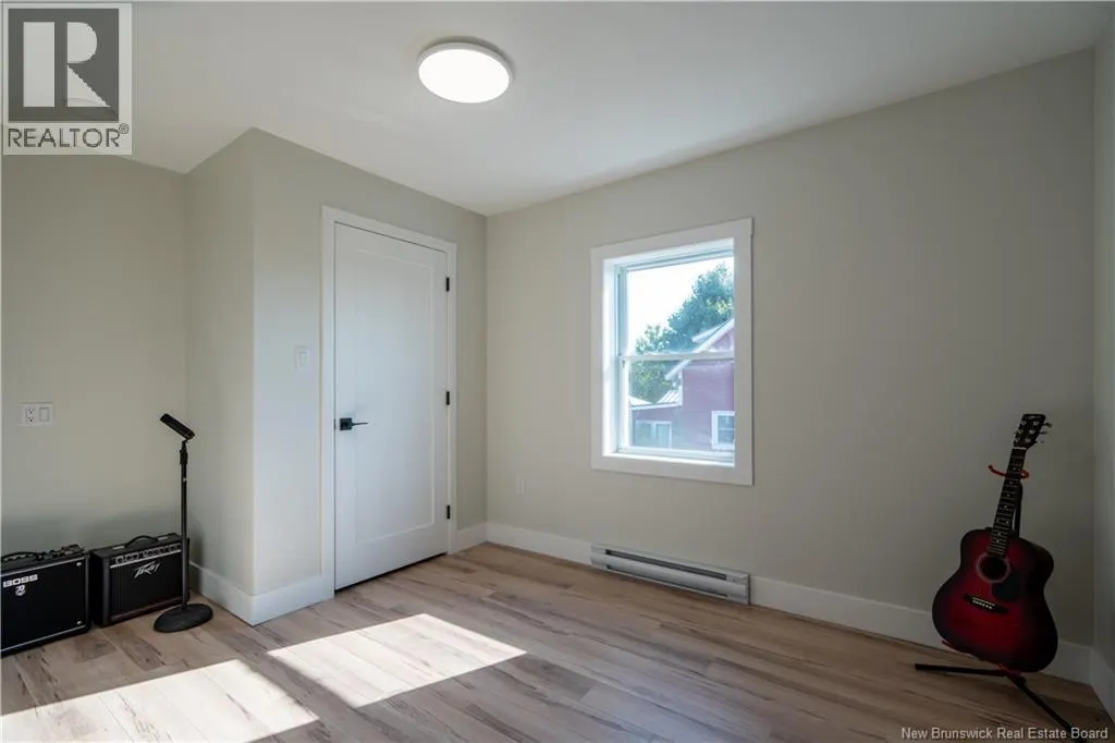8 Dufferin Road