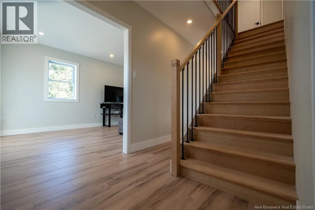 8 Dufferin Road