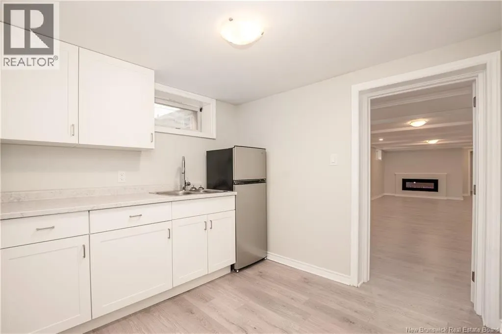 54 Bessborough