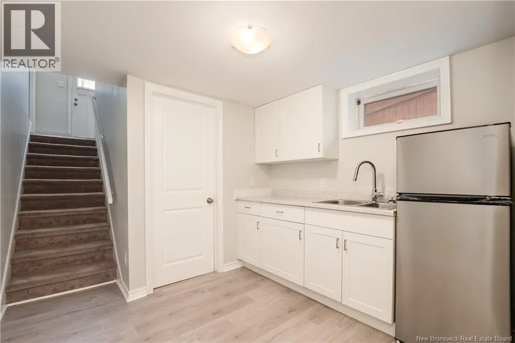 54 Bessborough
