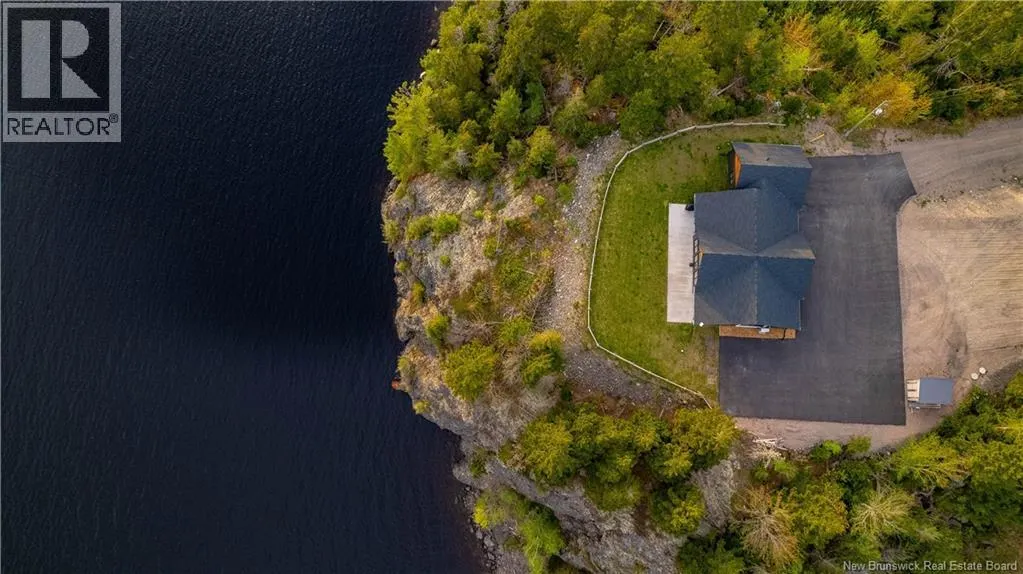 15 Bluff Road