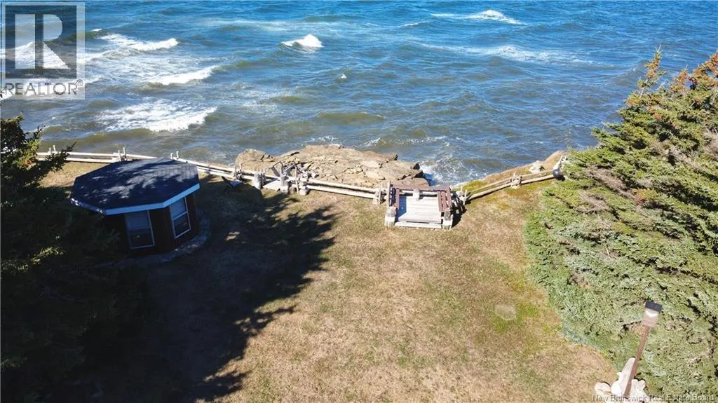 136 Des Falaises Street