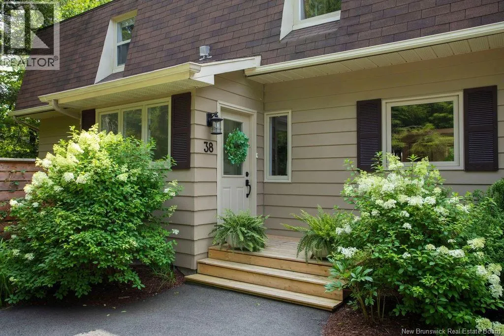 38 Hampton Road