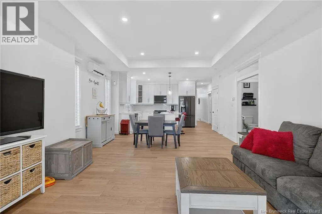 24 Eaglewood Drive