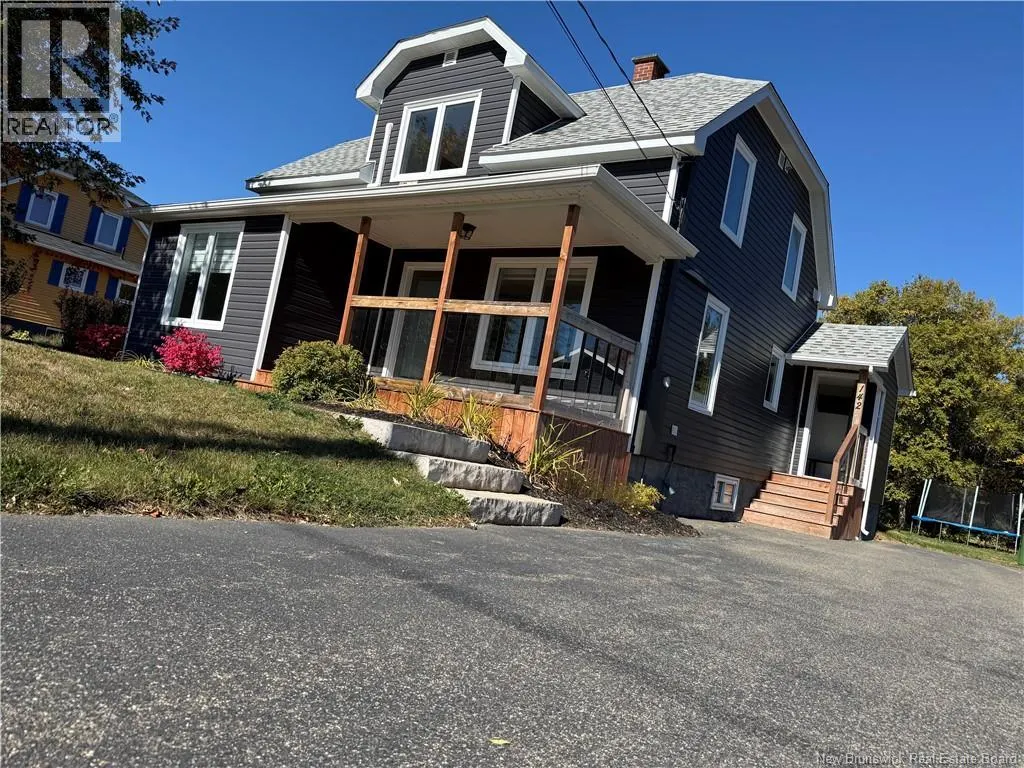 142 Rue Laplante O
