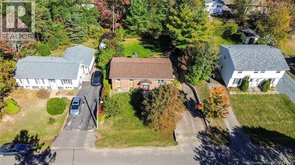 32 Bradley Avenue