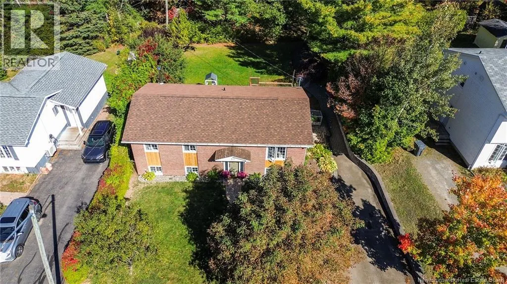 32 Bradley Avenue
