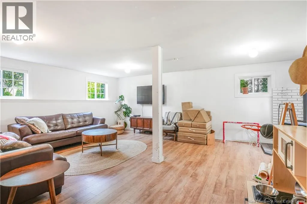 32 Bradley Avenue