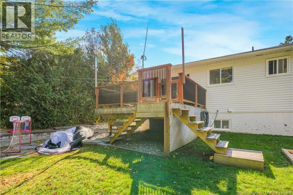 32 Bradley Avenue