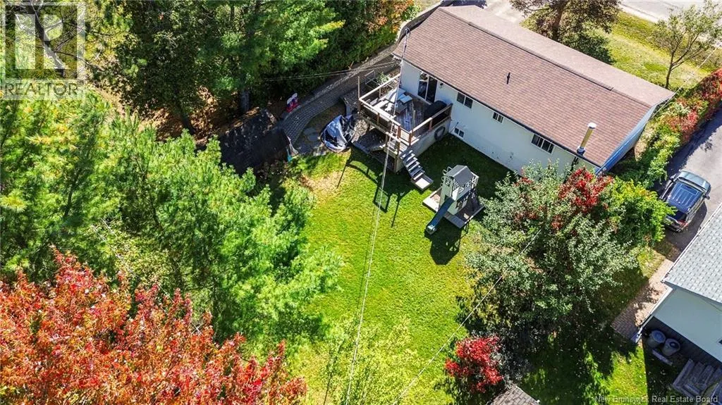 32 Bradley Avenue