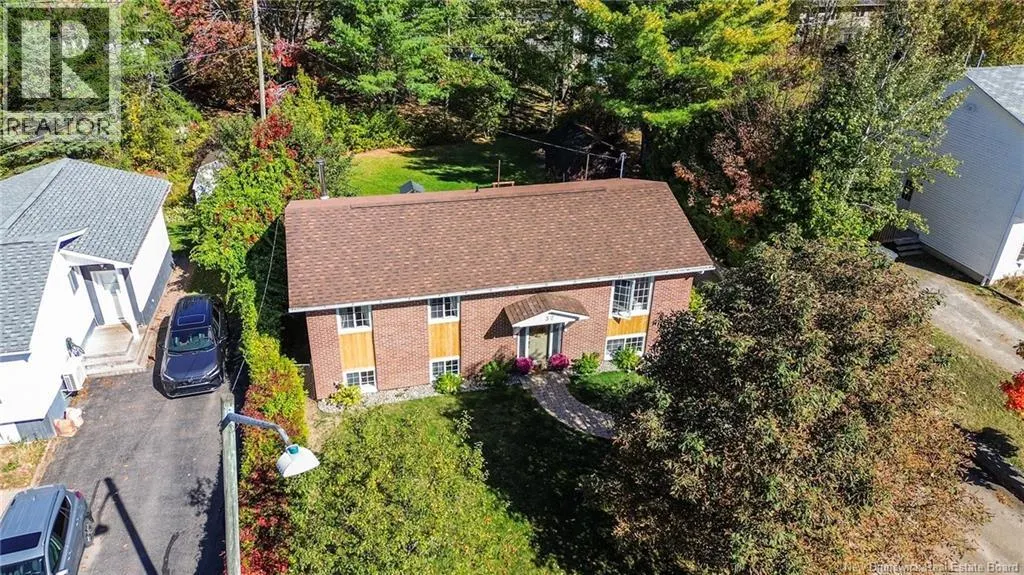 32 Bradley Avenue