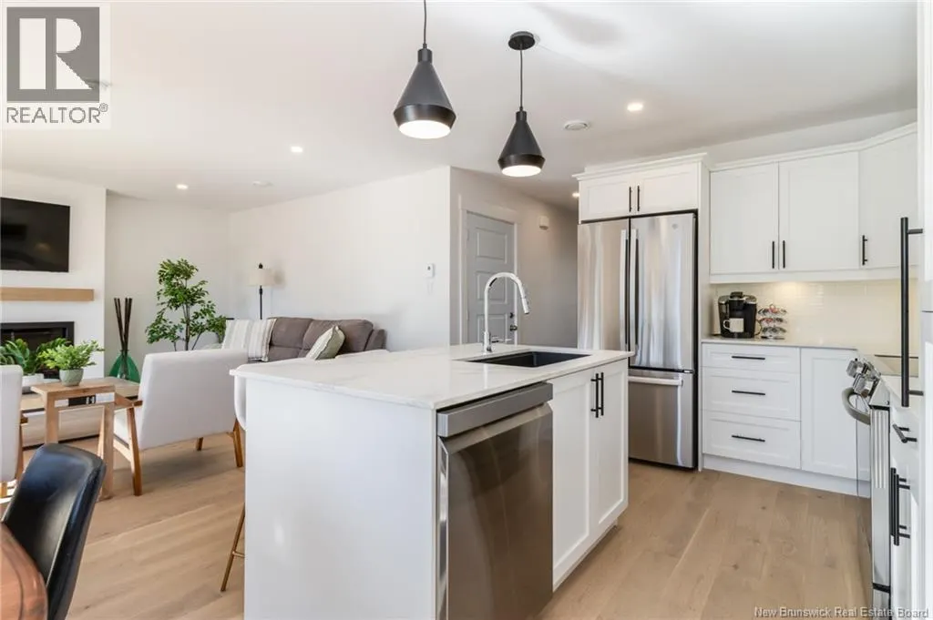 2 Huntingdon Circle