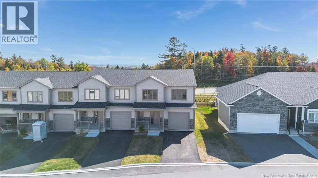 2 Huntingdon Circle