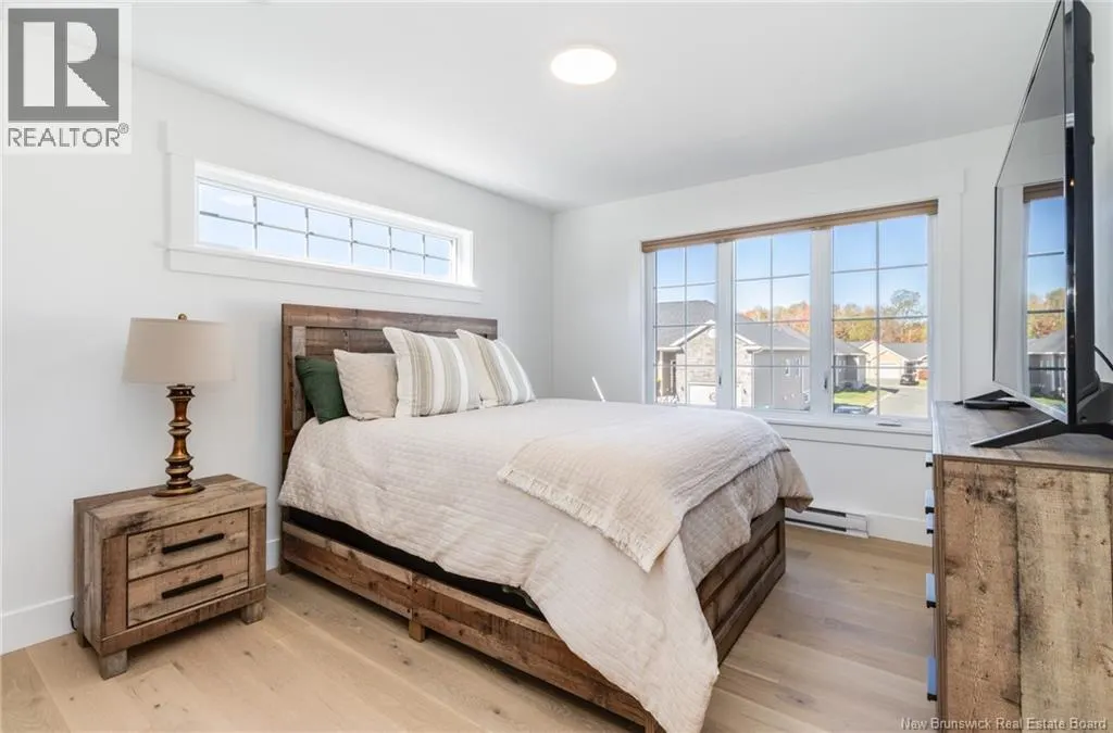 2 Huntingdon Circle