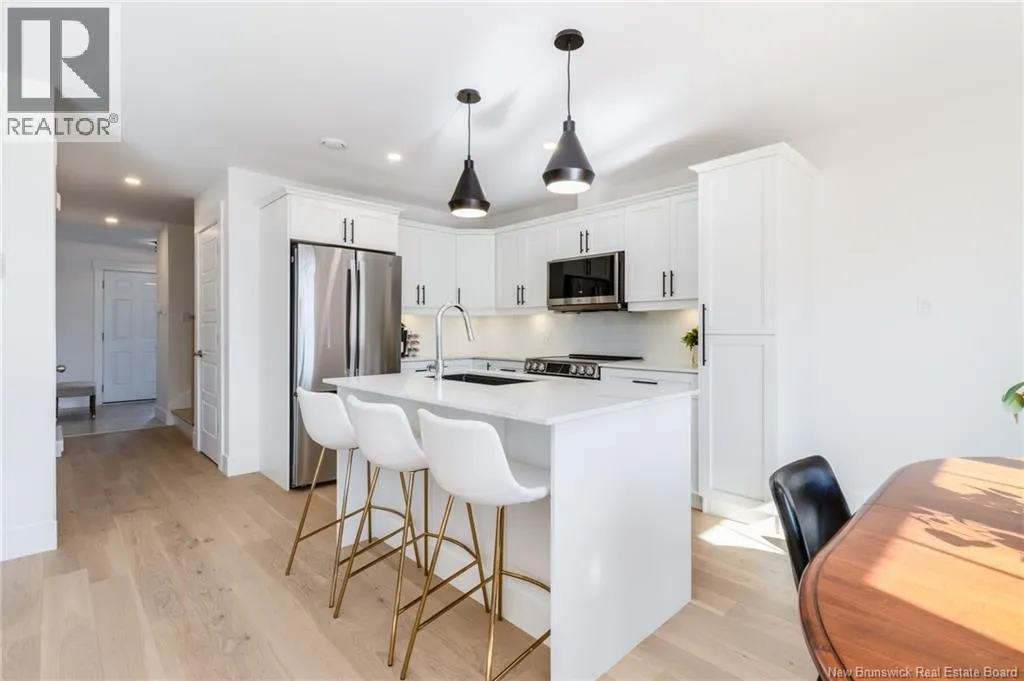 2 Huntingdon Circle