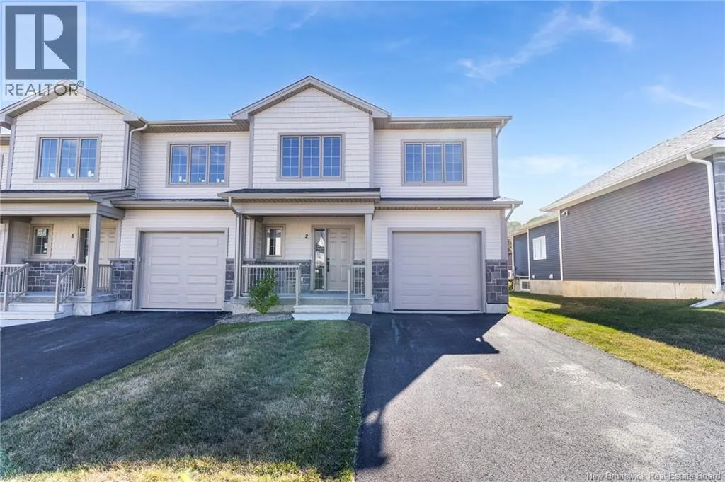 2 Huntingdon Circle