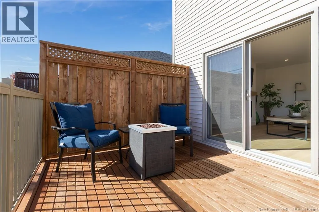 2 Huntingdon Circle