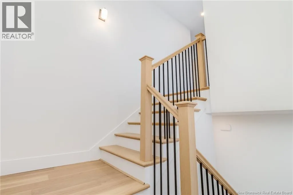 2 Huntingdon Circle