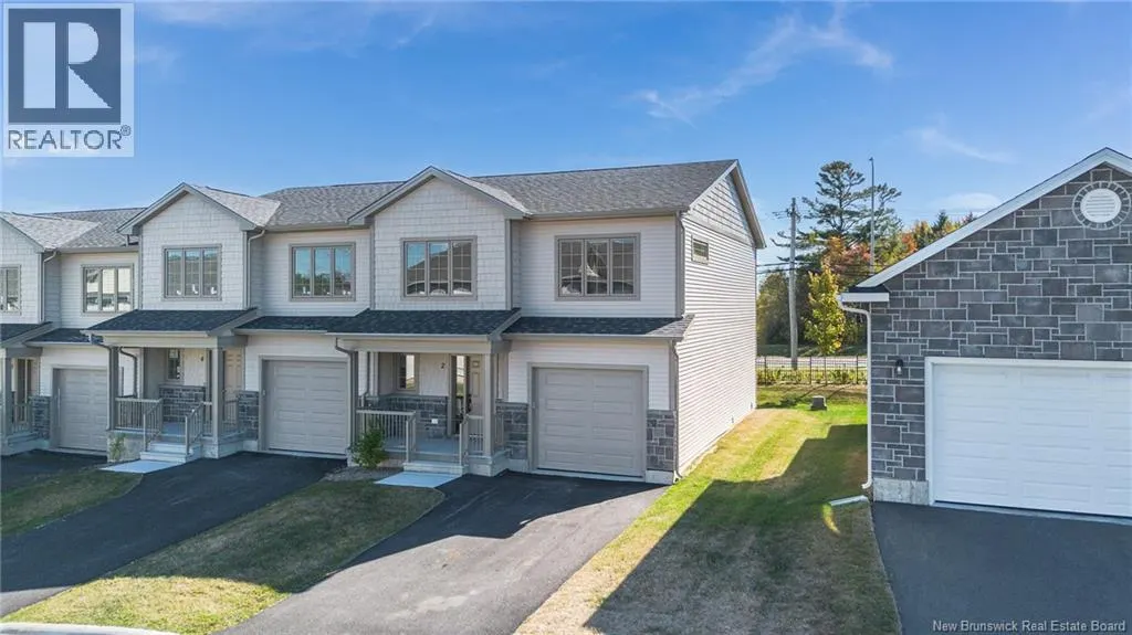 2 Huntingdon Circle