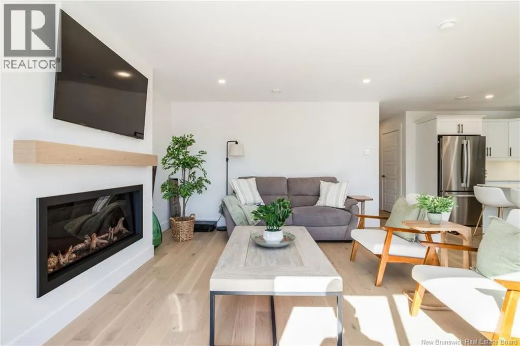2 Huntingdon Circle