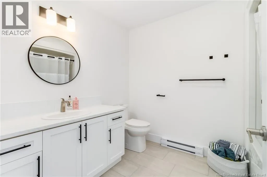 2 Huntingdon Circle
