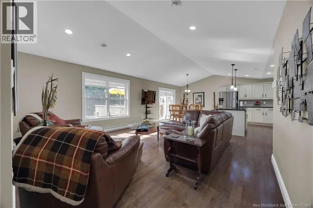 42 Bel-Air Avenue