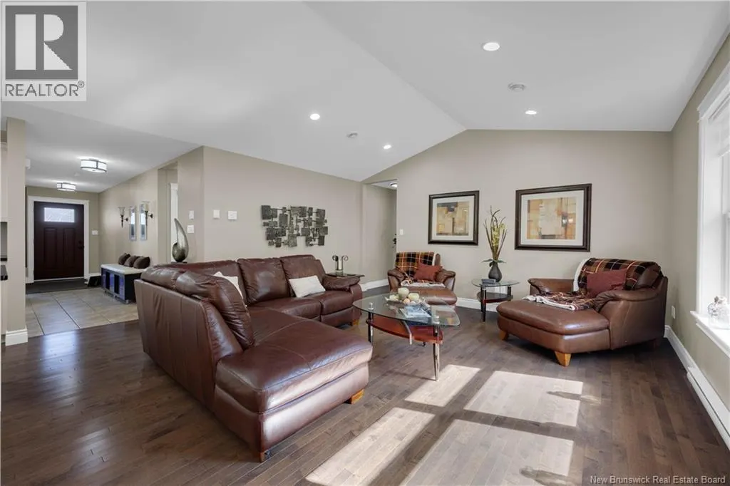 42 Bel-Air Avenue