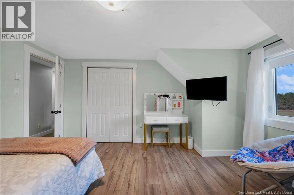 460 Bells Mills