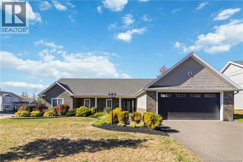 4 Turnberry Court