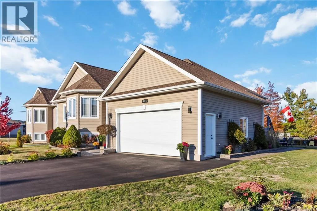 125 Oak Ridge Drive