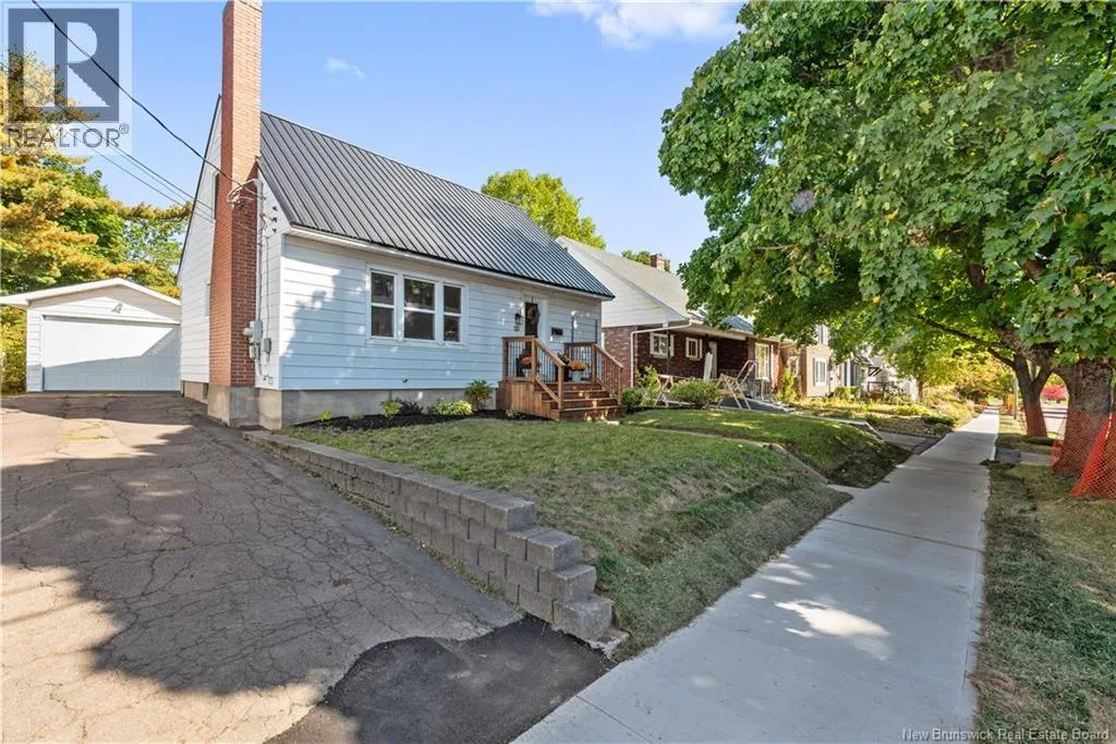 33 Wellington Avenue