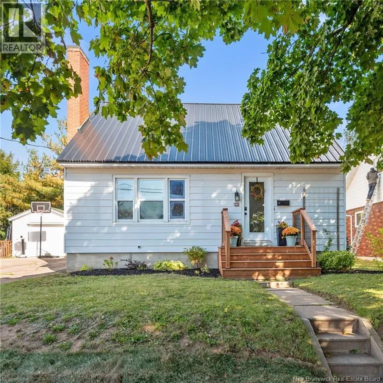 33 Wellington Avenue