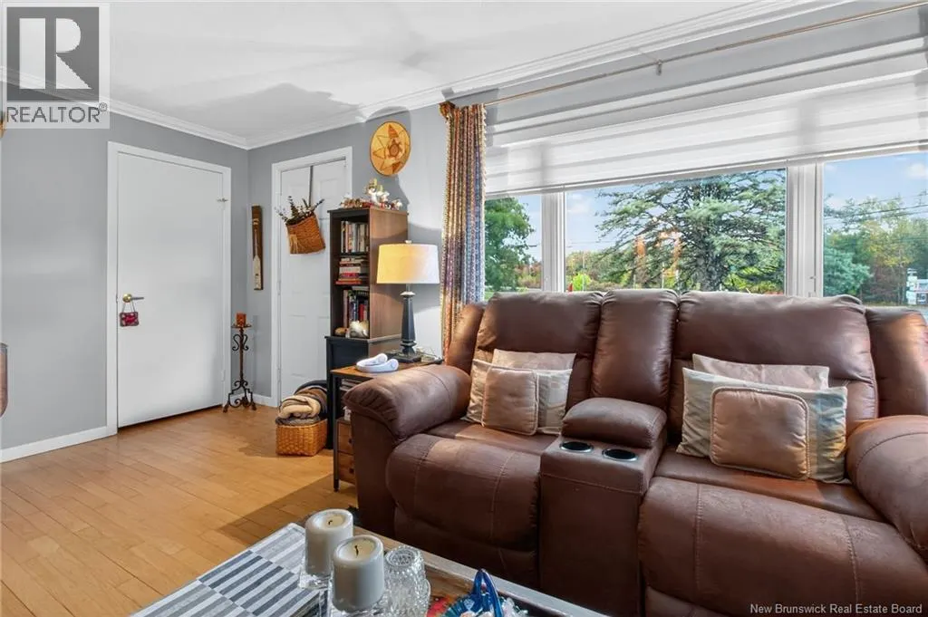 2732 Acadie