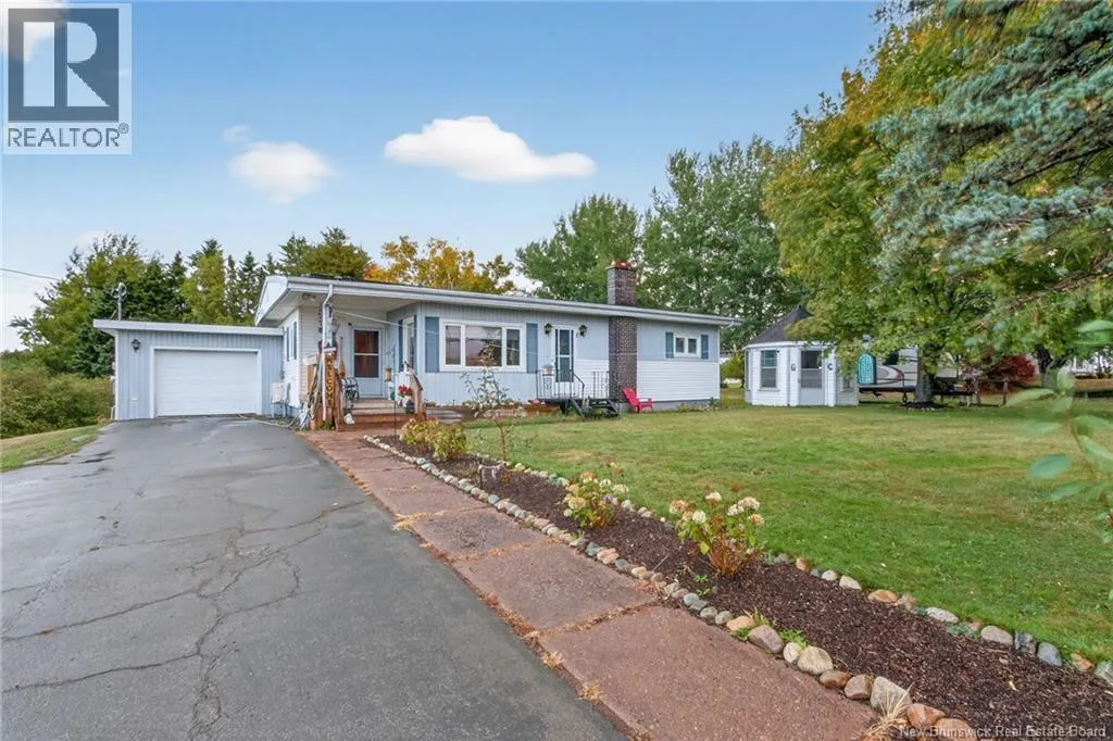 2732 Acadie