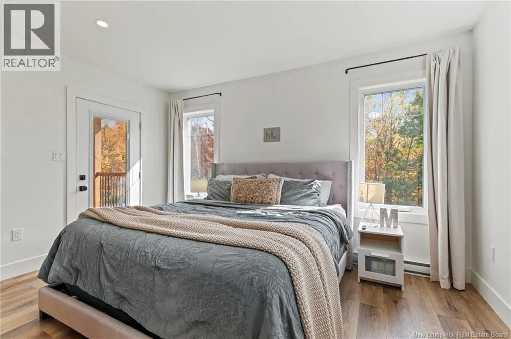 27 Hemlock Street