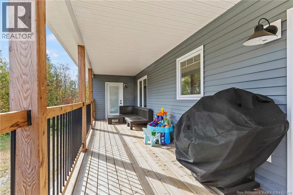 27 Hemlock Street